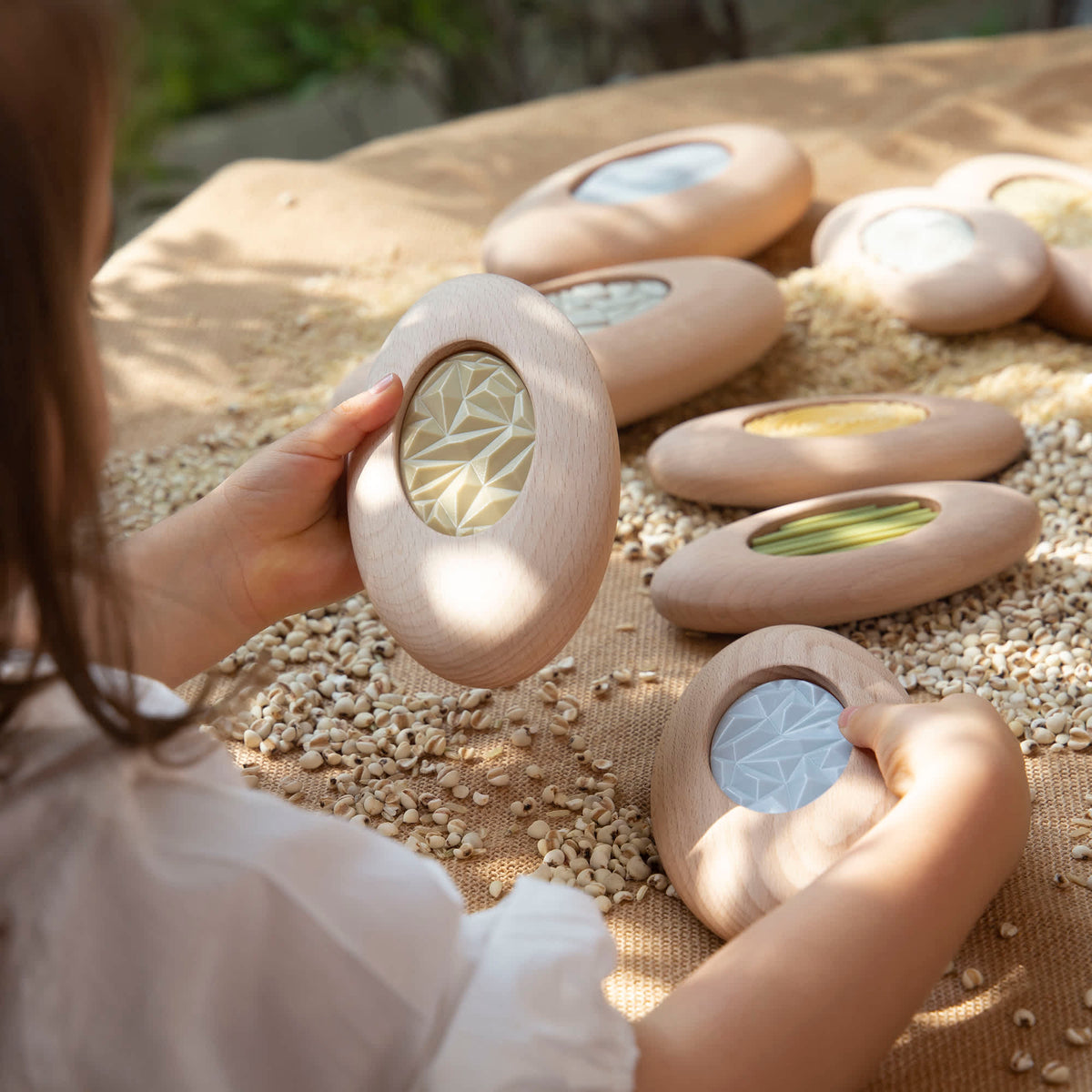 G6773 Jumbo Sensory River Stones Lifestyle 59