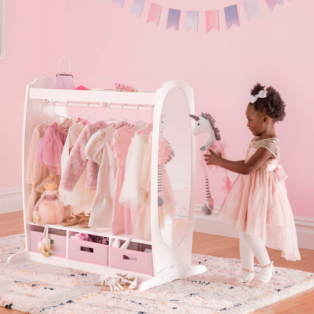 G98098 White Dress Up Storage Lifestyle 4