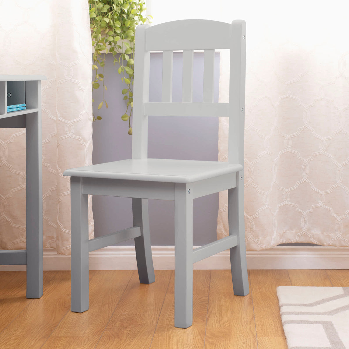 G27651-Taiga desk and hutch gray chair update | Gray