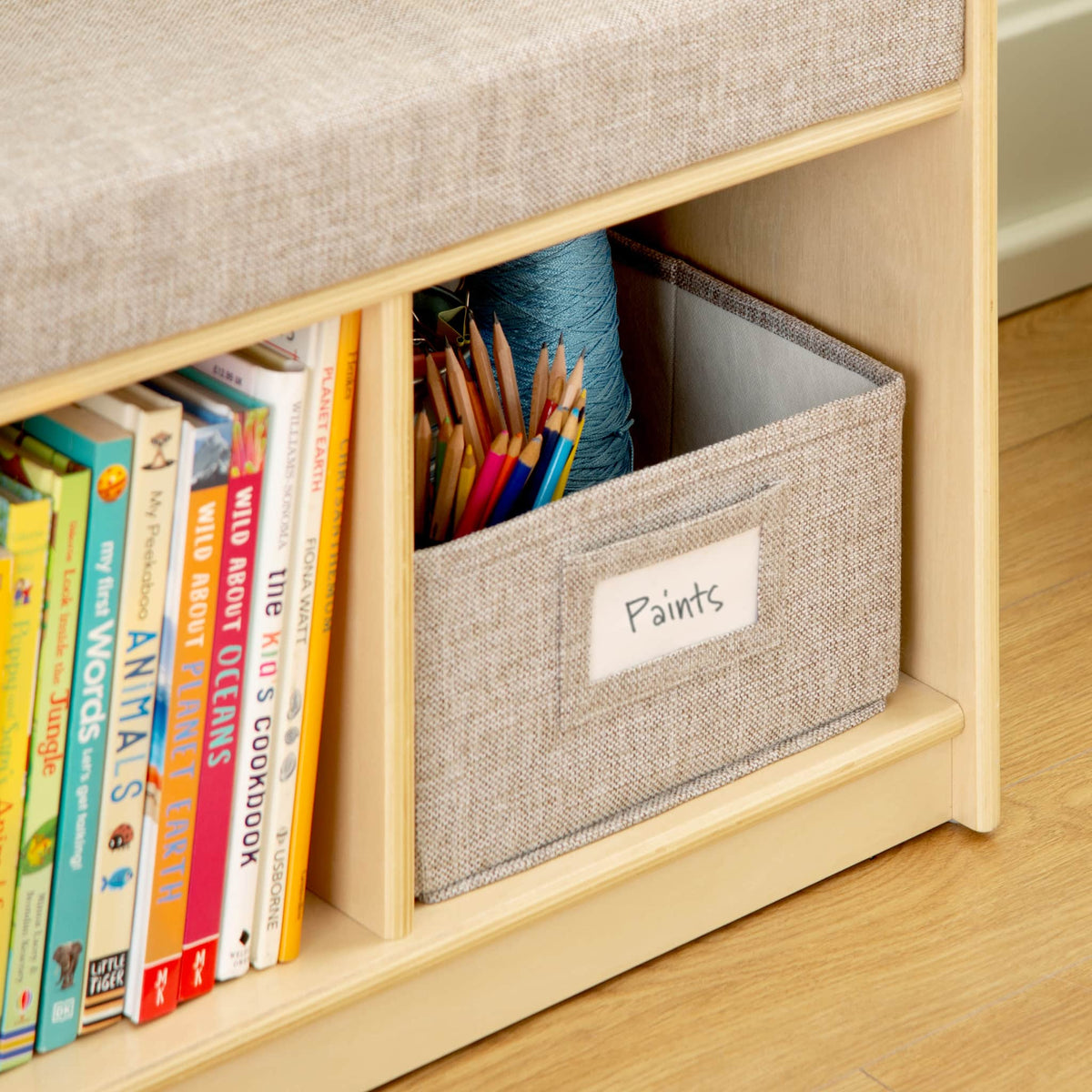 G80332 EdQ Reading Seating Nook and Storage Natural Env Detail 2637 | Natural
